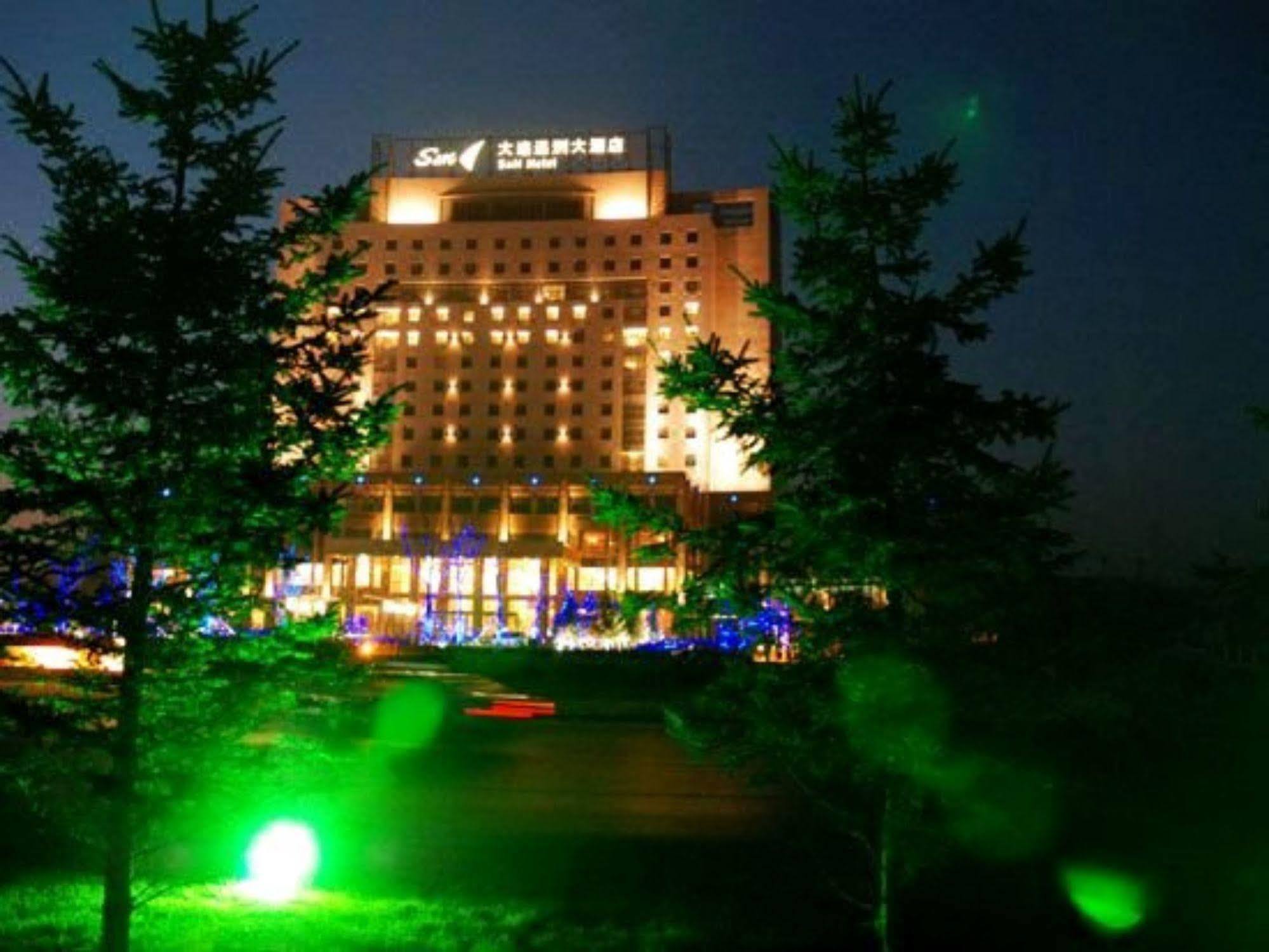 S&N Dalian Hotel Exteriér fotografie