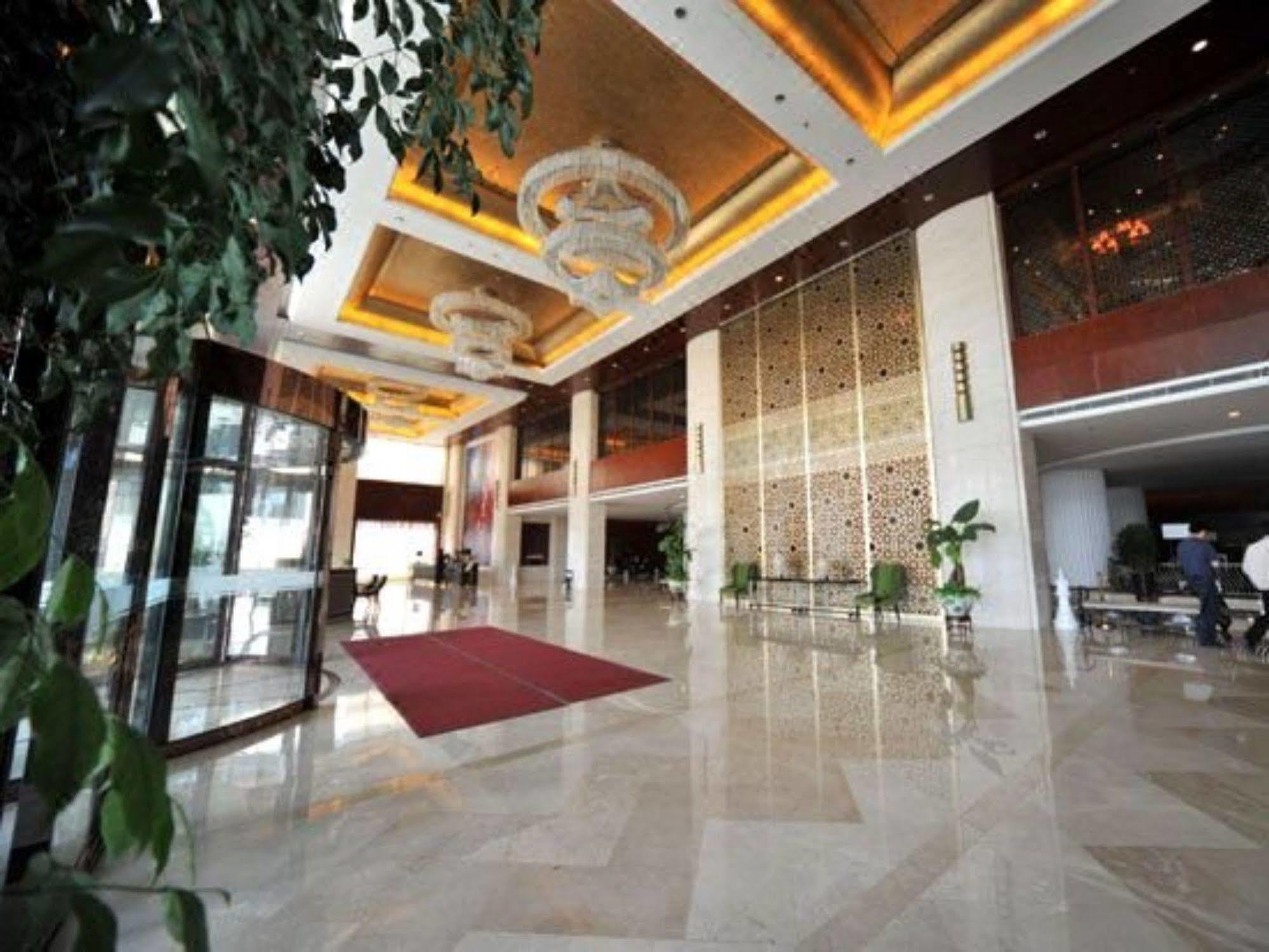 S&N Dalian Hotel Exteriér fotografie