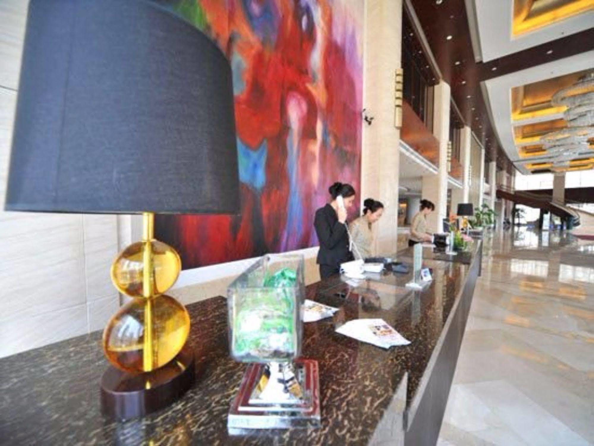 S&N Dalian Hotel Exteriér fotografie