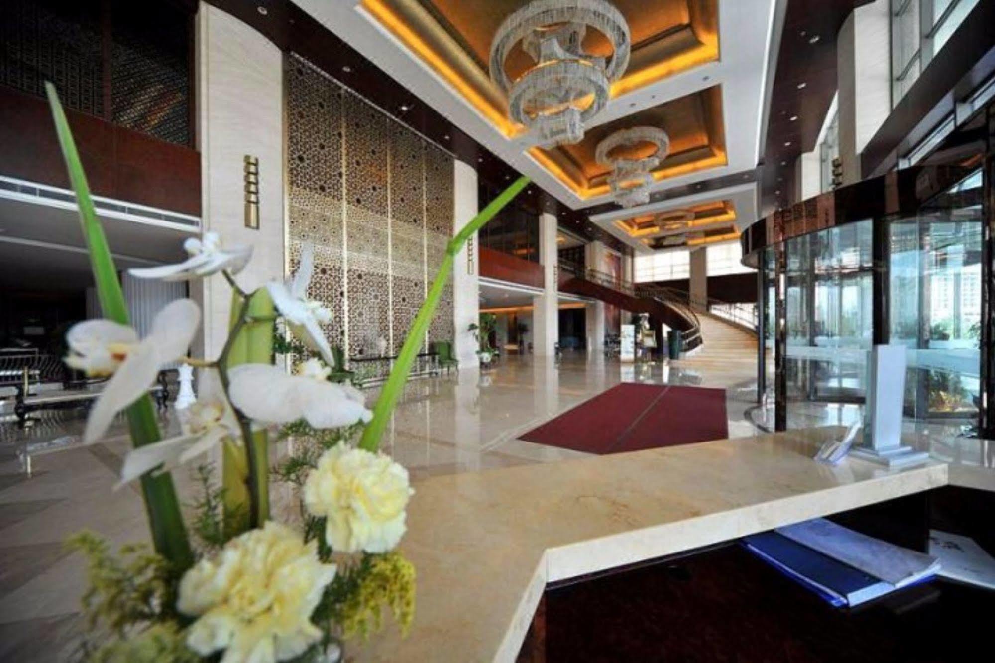 S&N Dalian Hotel Exteriér fotografie